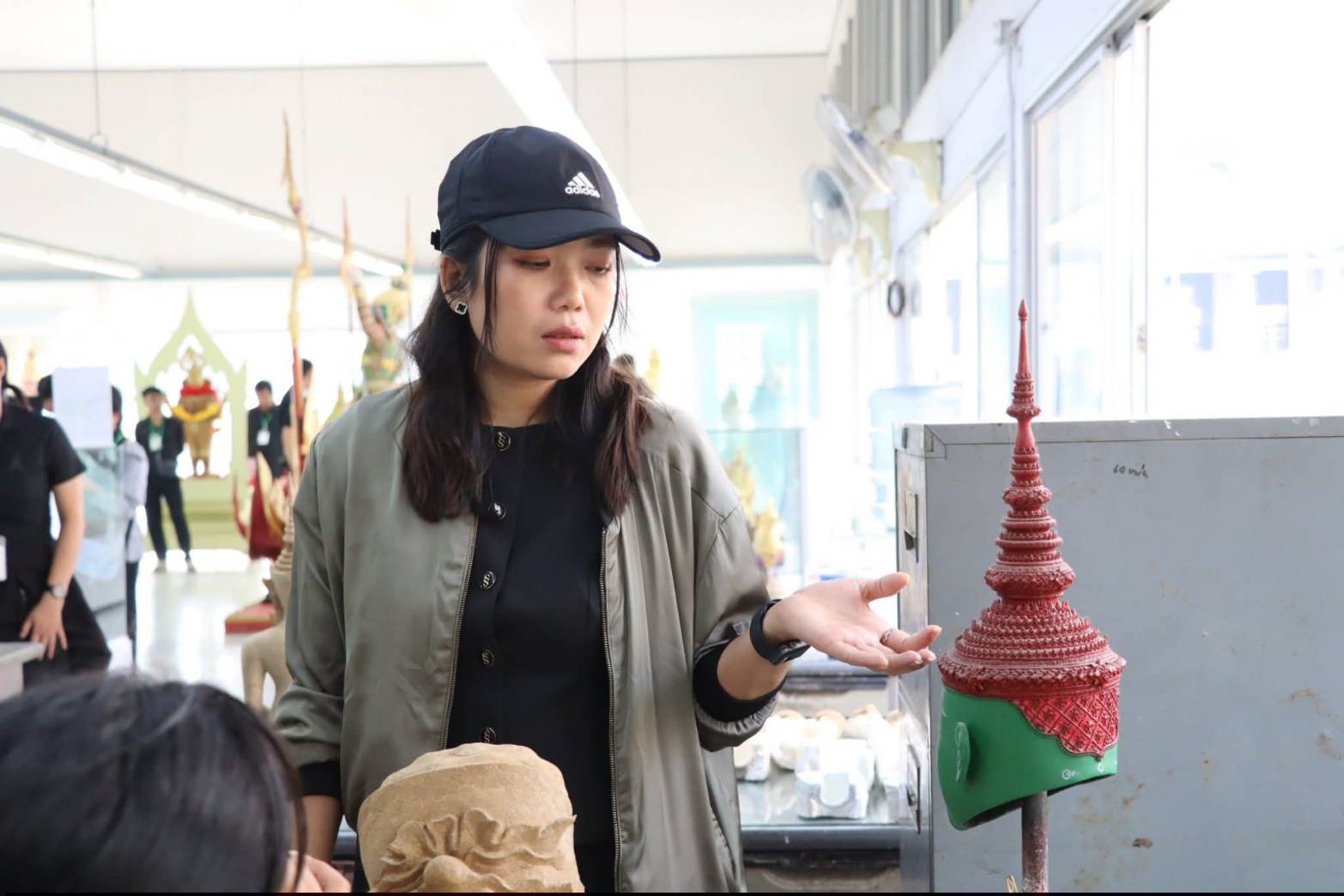 title - ผู้อำนวยการกลุ่มฝึกอบรมและการพัฒนาผลิตภัณฑ์ (ศพส.) ได้รับเชิญเป็นผู้บรรยายพิเศษ  ให้แก่ ข้าราชการใหม่ รุ่นที่ 10 หลักสูตร ต้นกล้าข้าราชการ ประจำปีงบประมาณ พ.ศ. 2569 ณ ห้องประชุมอาคาร 100 ปี ศูนย์ส่งเสริมและพัฒนาอาชีพเสริมนอกภาคการเกษตร